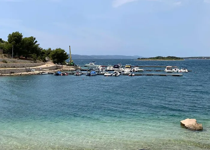 And By The Sea Drage, Biograd - 14356 3* Drage