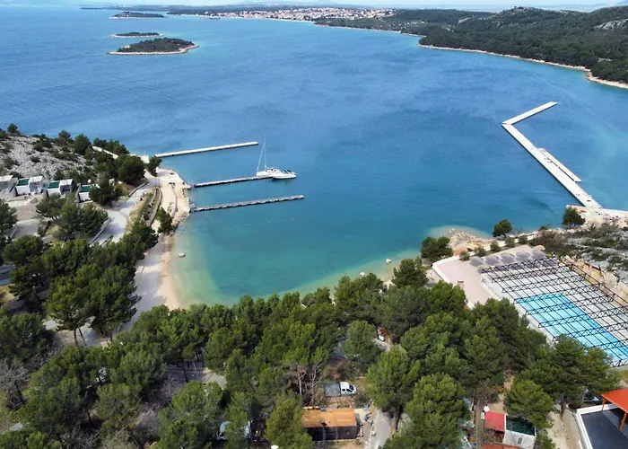 Πανσιόν And By The Sea Drage, Biograd - 14356 Drage