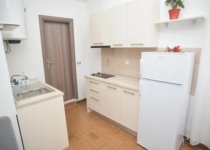 Πανσιόν And By The Sea Drage, Biograd - 14356